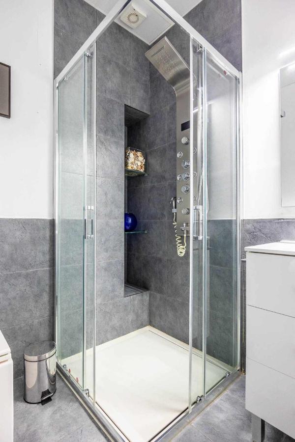 Comfy Away - Apartamento Exclusivo Mercado De Triana Con Balcon 세비야 외부 사진