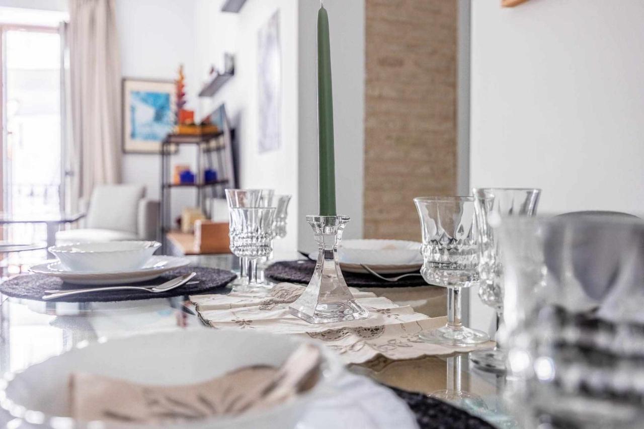 Comfy Away - Apartamento Exclusivo Mercado De Triana Con Balcon 세비야 외부 사진